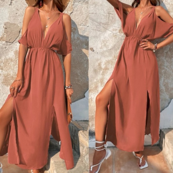 Cold shoulder split thigh maxi dress - Picture 10 of 16